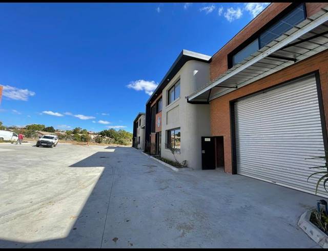 INDUSTRIAL PROPERTY TO RENT IN SAMRAND BUSINESS PARK